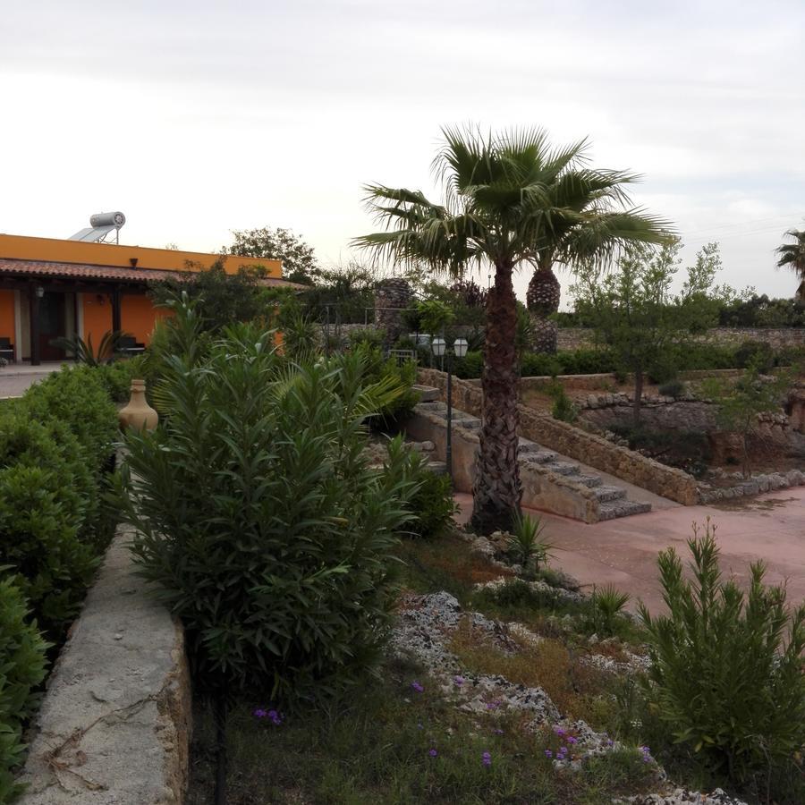 Relais La Giara Casa de hóspedes Manduria Exterior foto
